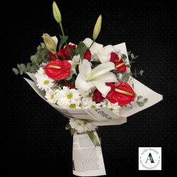 Kokulu Lilyum Çiçeği, Papatyalar ve Güller