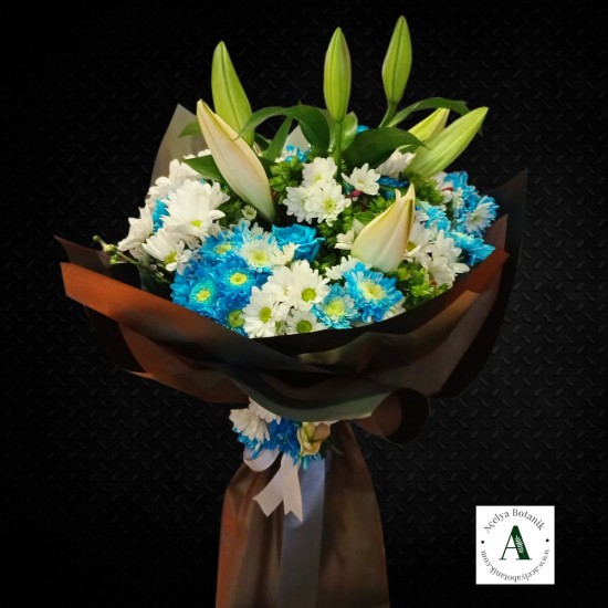 Kokulu Lilyum Ve Mavi, Beyaz Kasımpatılar