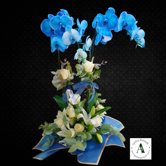 Lilyum Ve Beyaz Gül Süslemeli Mavi Orkide